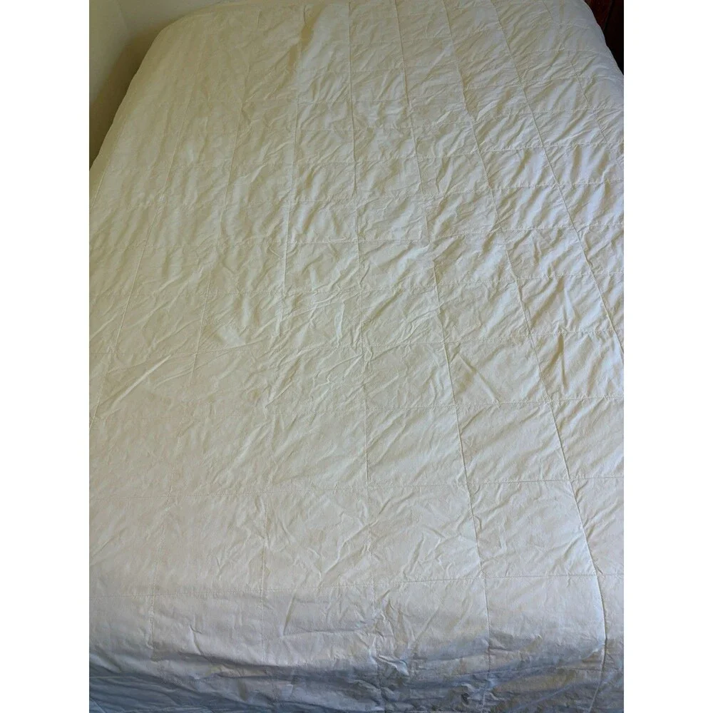 Laura Ashley Lifestyle Cotton Polyester Throw Blanket Quilted Queen 94”x 86”